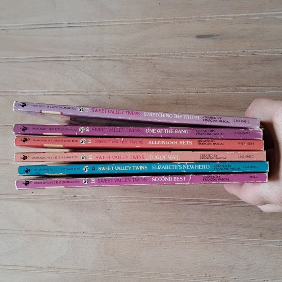 Sweet Valley Twins Book Set Teen Fiction Reading Set Of 6 Books Vintage 1980's - Picture 4 of 11